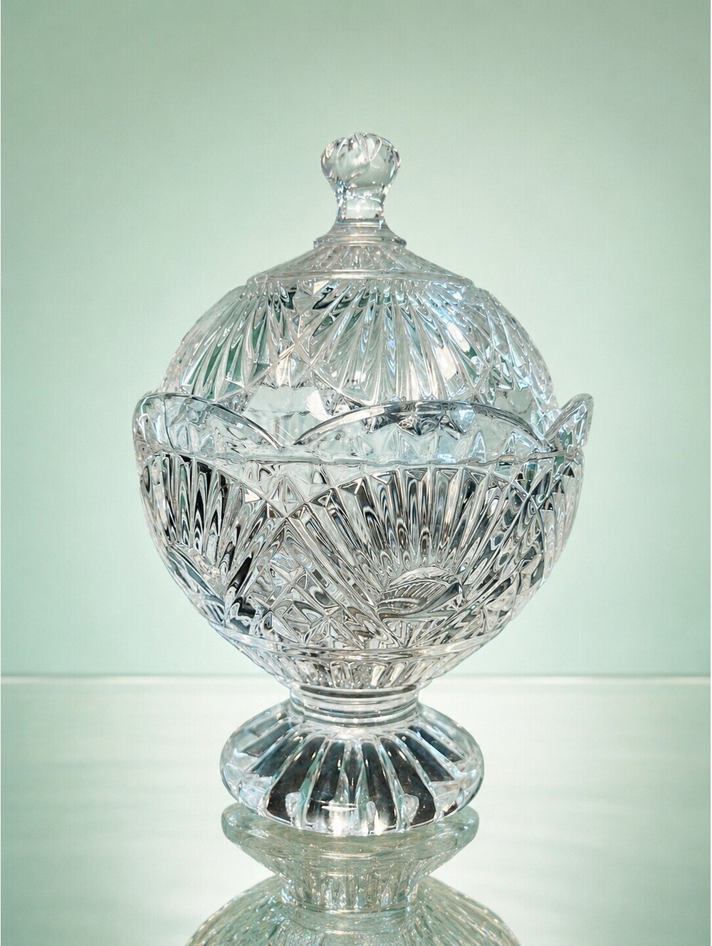 Godinger Slovakia 1990s Covered Candy Dish Freedom Shannon Cut Crystal, 6x8.5"